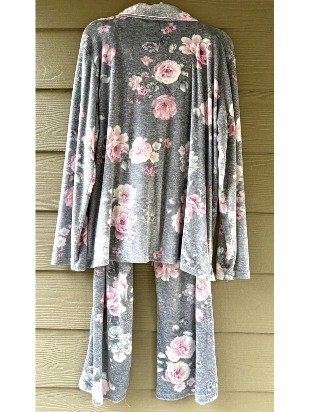 Laura Ashley Women's Gray Pink Floral Velvet Pajama Top & Pants Set 2pc